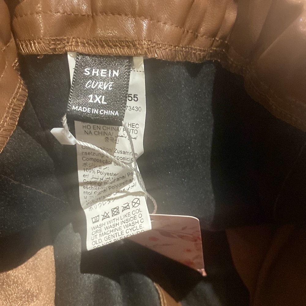 1X Faux leather trousers - Picture 3 of 3